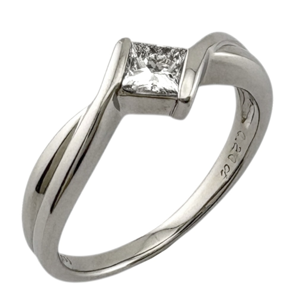 リング 指輪 8号 Pt900プラチナ ダイヤモンド 中古 美品