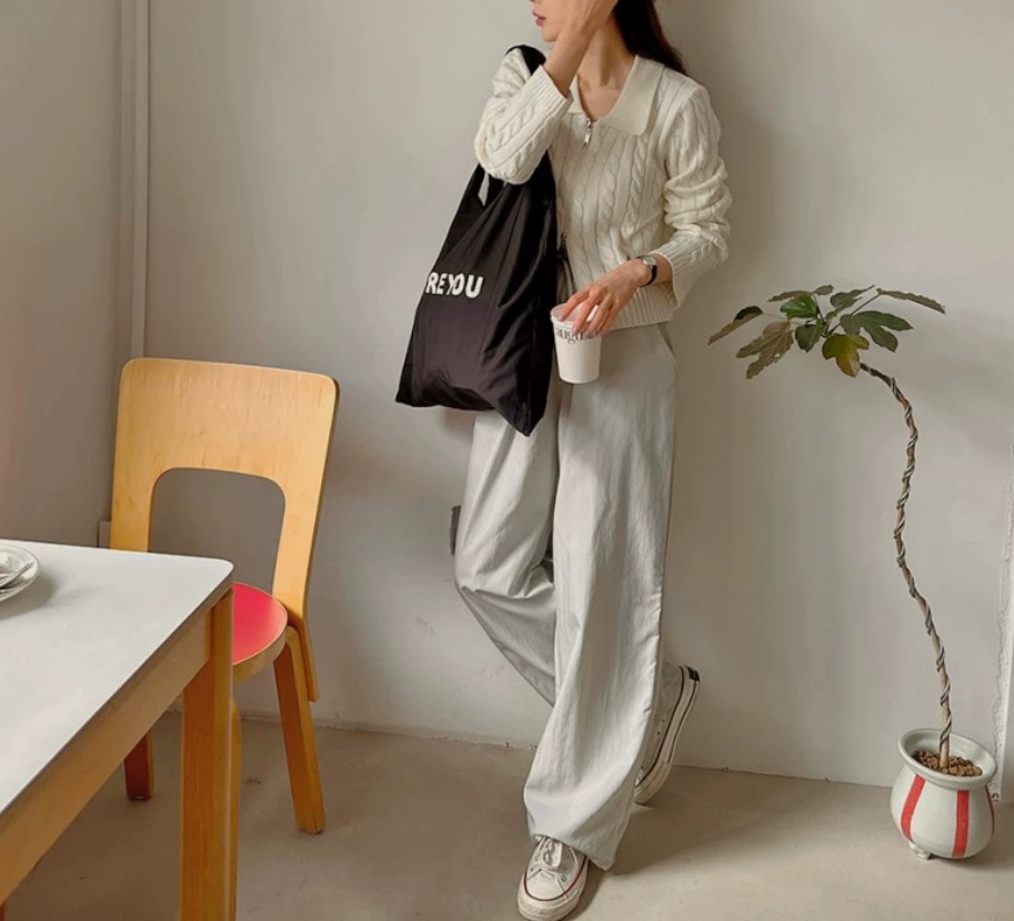 レディース パンツ ボトムス ストレートパンツ ロングパンツ ロング ストレート ポケット ハイウエスト ウエストゴム 薄手 かわいい 大人可愛い シンプル カジュアル おしゃれ こなれ感 ラフ