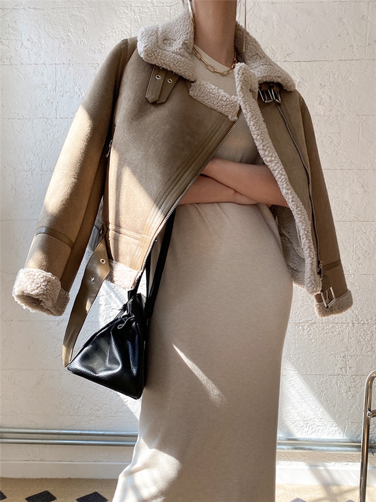 韓国ファッション2021 秋冬 レトロ オートバイ風ジャケット 子羊 毛皮一体 コート 個性トレンド