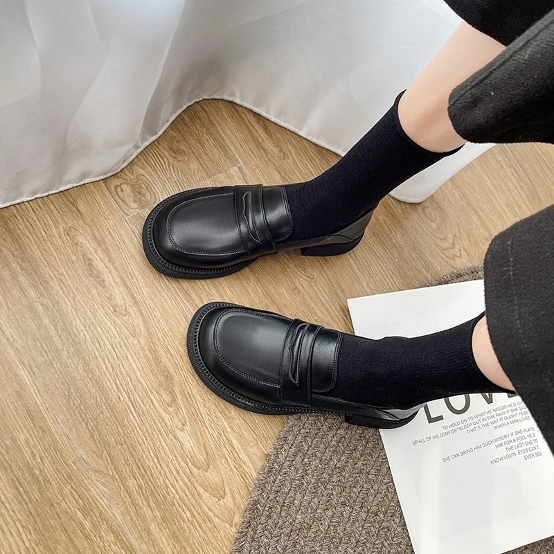 厚底ローファー ローファー レディース 春の新しい厚底の小さな革の靴 イングランドスタイルの靴