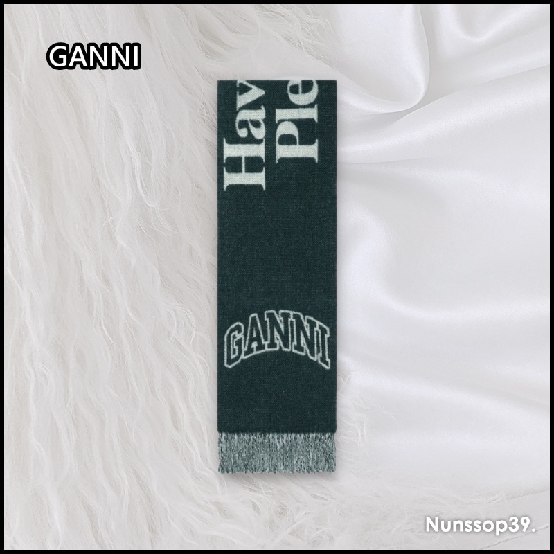 GANNI A6203 809 ネロ プリーズ リサイクル マフラー 10,862円