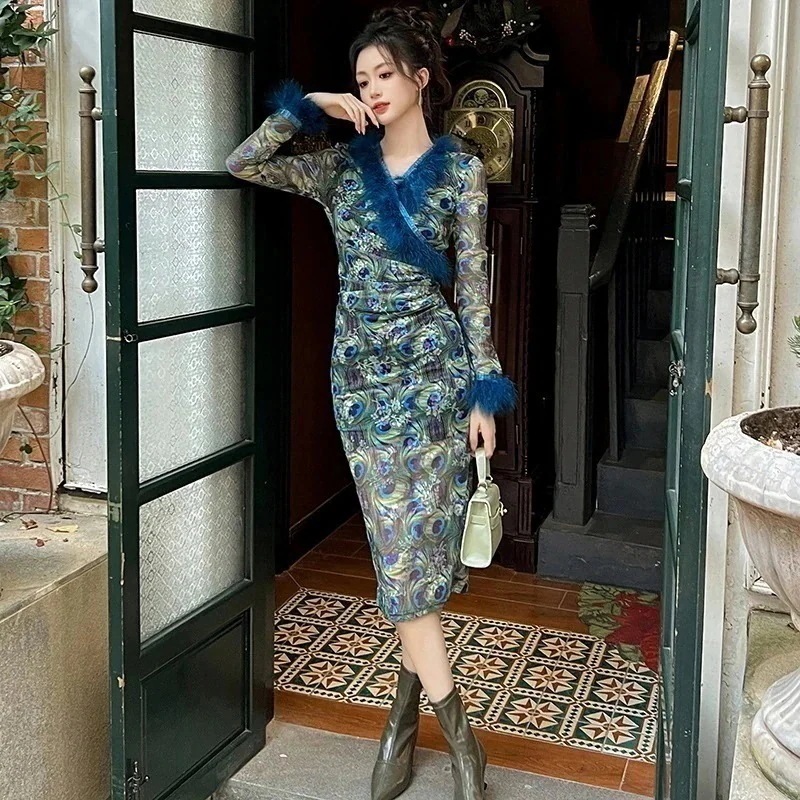 秋冬 クジャク羽柄 ワンピ Vネック ファー襟 スリム パーティードレス キャバ 着痩せ 大人 同窓会 披露宴 卒業式 結婚式 演奏会 ウェディング 二次会