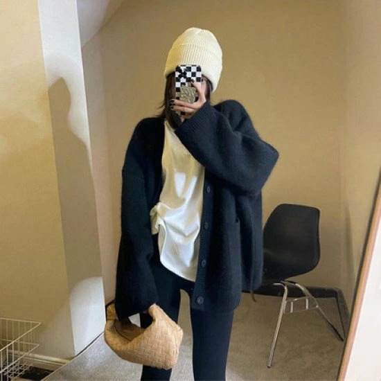 ニットカーディガン レディース カーディガン 黒 ブラック 羽織 ライトアウター 長袖 シンプル 無地 ルーズシルエット ボタン セーター ミドル丈 カジュアル お出掛け ニットカーディガン