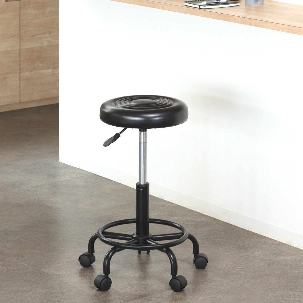 キャスターチェア 昇降式 背なしタイプ ブラックフレーム ワークチェア デスクチェア カウンターチェア 高さ調節 丸 足掛け シンプル 背もたれなし スツール 腰掛け ハイチェア バーチェア