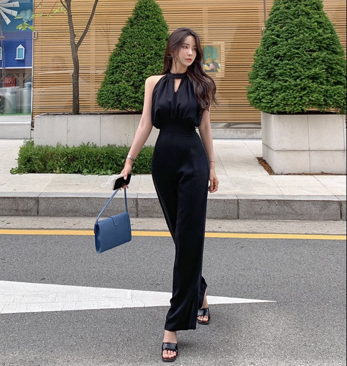 オールインワン パーティードレス パンツドレス レディース ワイドレッグ 袖なし ノースリーブ ホルターネック 胸元カットアウト フェミニン ハイウエスト きれいめ シンプル カジュアル 上品