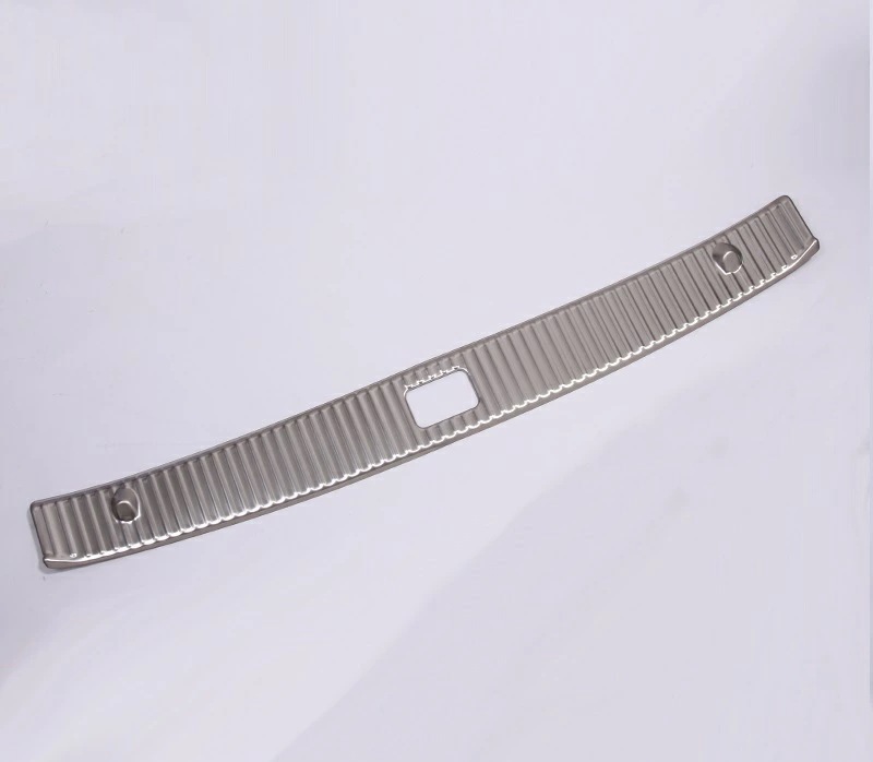 メルセデス・ベンツ Eクラス W212 専用 w212 e200l e300l トランクガード トリム リアバンパー プロテクター ガード 内側用 カーアクセサリー 1ピース シルバー 6330