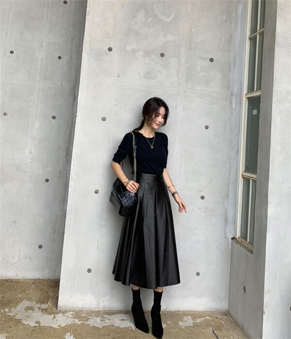 レザースカートレディースロング丈フェイクレザーミモレ大人気ゆったりAラインおしゃれ冬物暖かい体型カバーお呼ばれ楽ちん