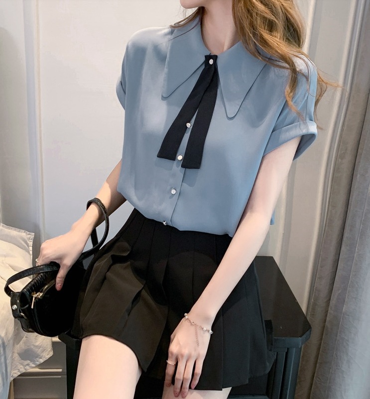 ボウタイブラウス トップス シャツ ブラウス 袖あり 半袖 襟付き リボン 前開き ポリエステル かわいい 大人可愛い きれいめ シンプル カジュアル 大人 上品 おしゃれ お洒落 大人可愛い
