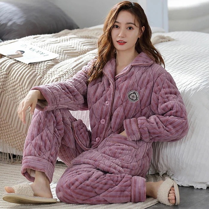 新品推奨終在ルームウェア もこもこ パジャマ 冬 レディース フランネル 中綿 厚手 暖かい 長袖 上下セット 前開き あったか 裏起毛 部屋着 きいサイズ 保暖 防寒 ふわふわ おしゃれ 寝間