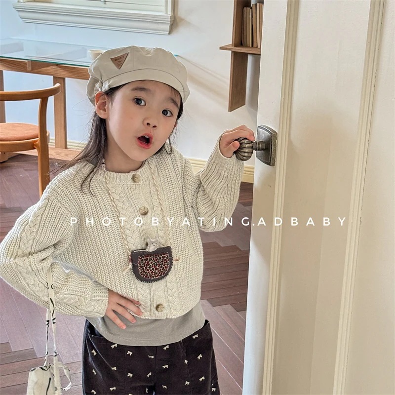 2024子供服秋の子供の秋服韓国版セーターカーディガン上着毛糸衣女の子のニットコートセーター着 カーディガン