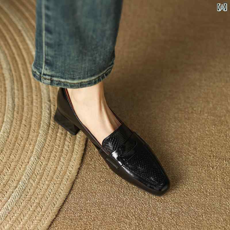 ローファー レディース オフィス 通勤 仕事 フランス 革 スリッポン 女性 太い ヒール スクエアトゥ 浅い シングル シューズ ハイエンド 小さい 革靴 10,584円