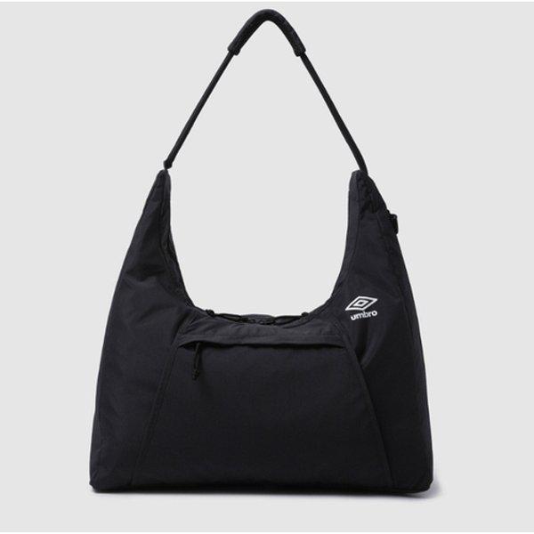 ストラップ軽量ビッグショルダーバッグ B1 UR123CBG33 BLK0 MNT0