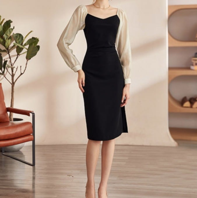 ワンピース タイト ハートネック 長袖 パフスリーブ ストレート 細身 シースルー シアー バックスリット 大人可愛い きれいめ 上品 エレガント 春 秋 冬 オフィス OL デート お出かけ 黒 12,776円
