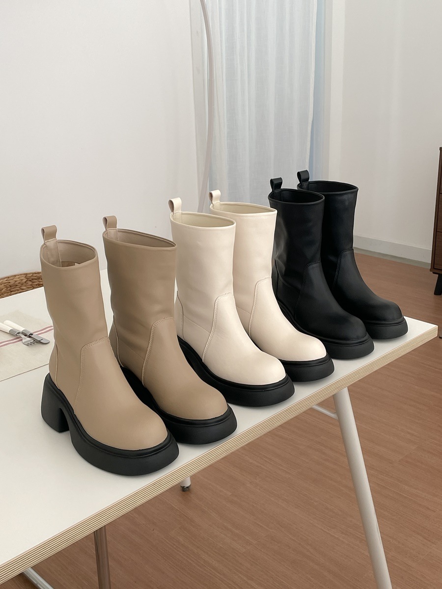 Full heel half boots