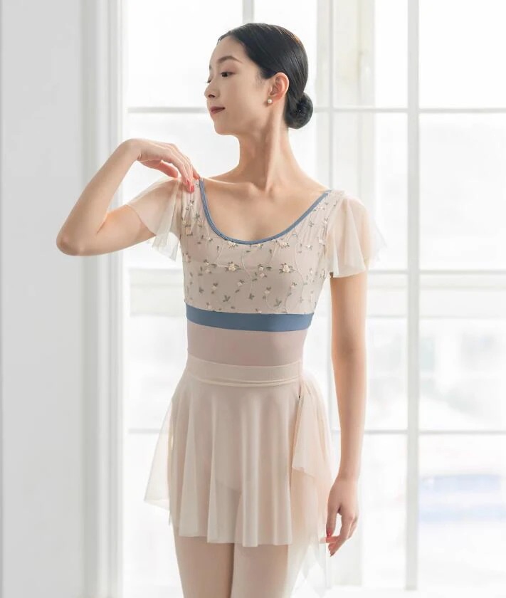 バレエ レオタード 大人用 チュール切り替え 袖フリル Uネック 小花刺繍 繊細 背中セクシー レディース バレエ 練習着 レッスンウェア バレエ用品 新体操 専門 ダンス ウェア パッドポケット 高