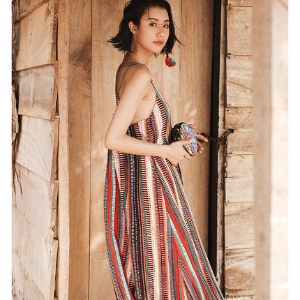 キャミワンピース ワンピース フレアワンピース ロング ロング丈 袖なし ノースリーブ Vネック フレア かわいい 大人可愛い きれいめ シンプル カジュアル 大人 上品 おしゃれ お洒落 レトロ