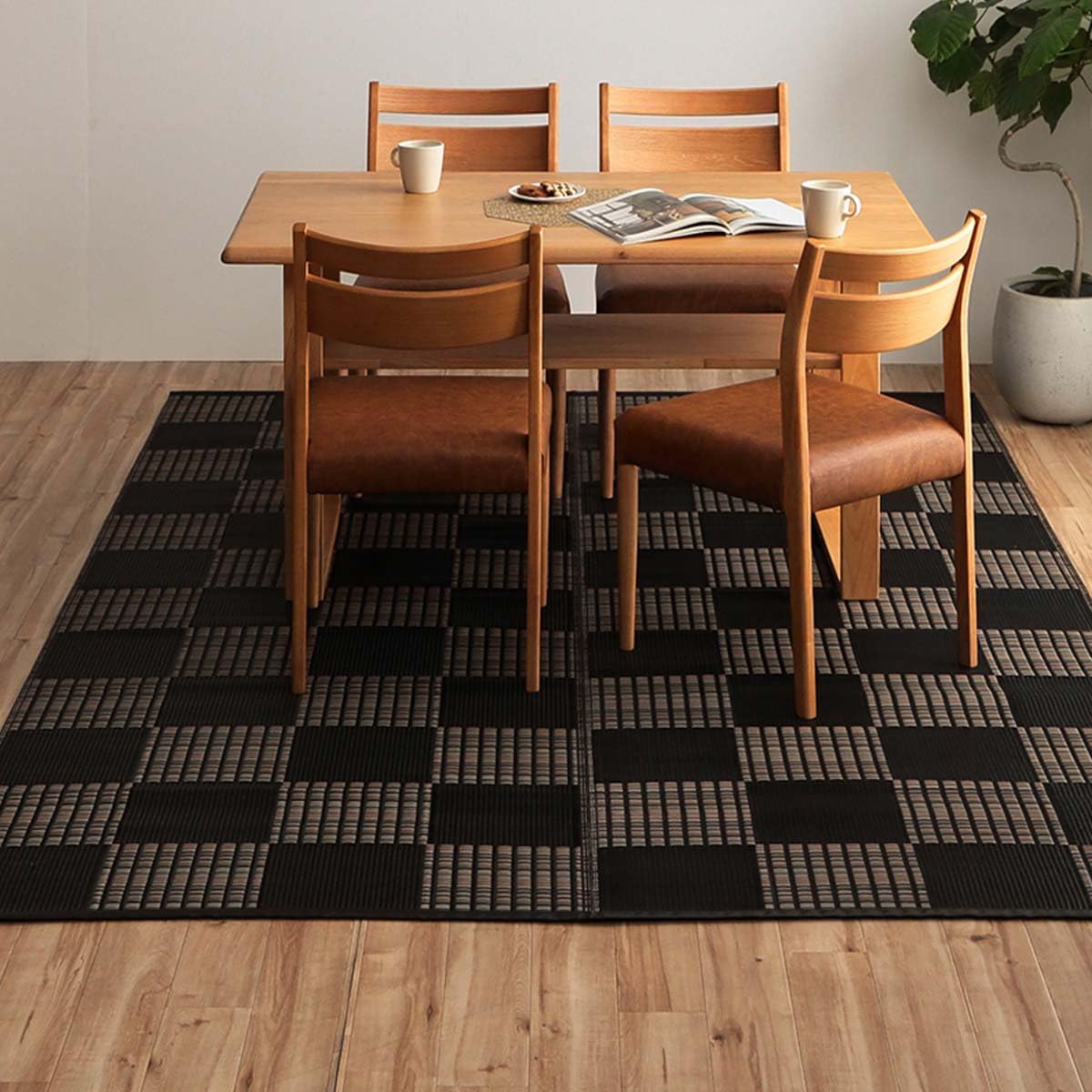 カーペット ラグ ポリプロピレン 肌触りが良い 正方形 単品 ウィード ネイビー 約261×261cm 江戸間4.5畳 日本製 傷がつきにくく引っ掻き傷にも強い丈夫なPP素材