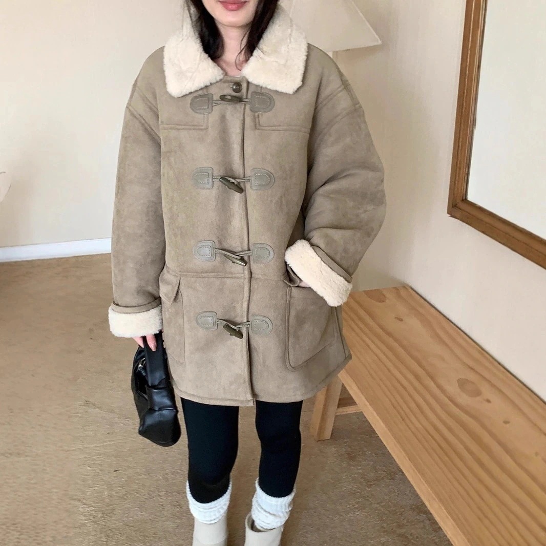 ボアファーレザー一体型襟付きホーンボタン 加厚保温ミドル丈ロングコート フェイクファー