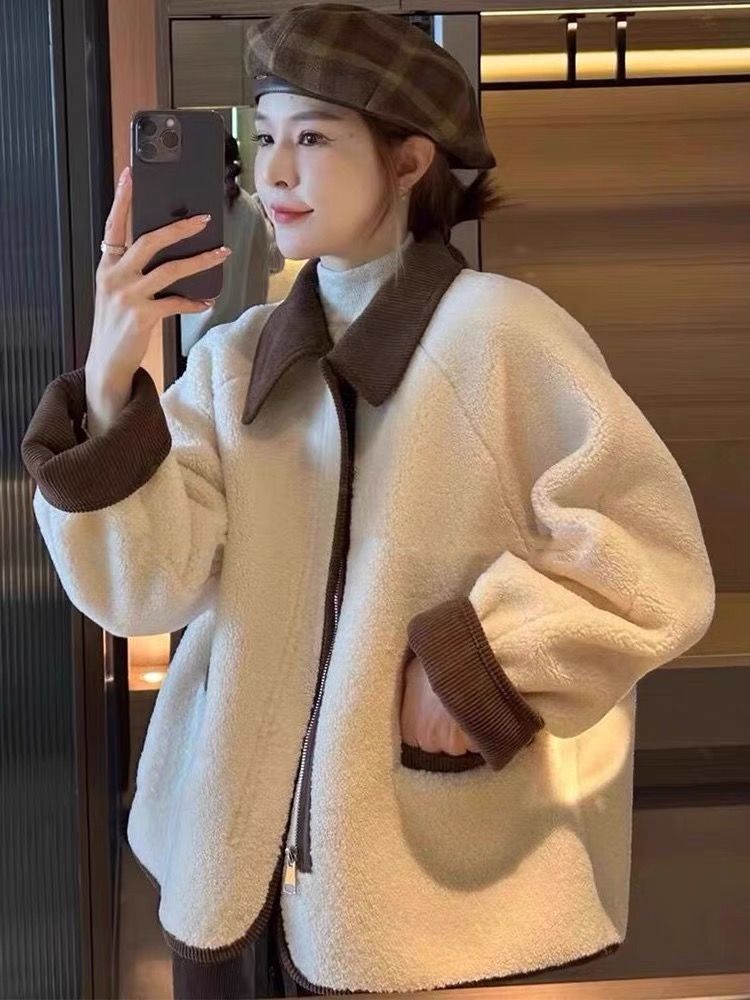 秋と冬のファッションの女性のためのヨーロピアンコントラストカラーラペルラムウールコートルーズカジュアルショートファーワンピーストップ30%制限