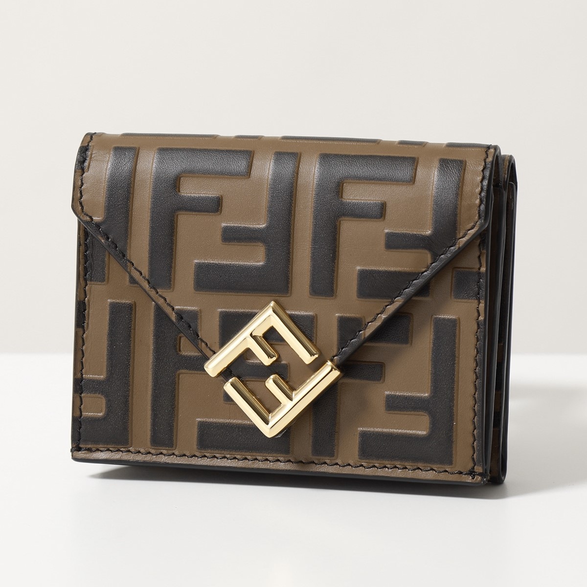 FENDI フェンディ 三つ折り財布 FFダイヤモンド 8M0480 ADYM レディース FFエンボスレザー ミニ財布 豆財布 FFロゴメタル F13VK