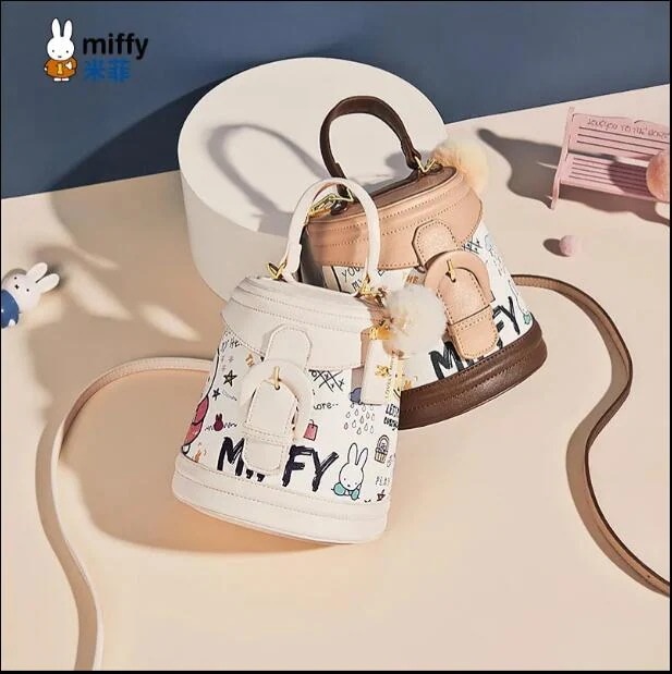 正規品ミッフィーバッグ女性斜め掛けショルダーバッグバッグハンドバッグ外出カートゥーングラフィティ新型通勤バッグ