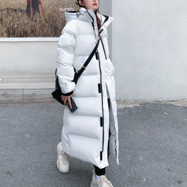 2色 ロングダウン コート フード付き もこもこ アウター 中綿コート ロング丈 白 ホワイト 黒 ブラック XL 上着 スタンドカラー ポケット ジップアップ ジッパー シンプル あったかい 防寒