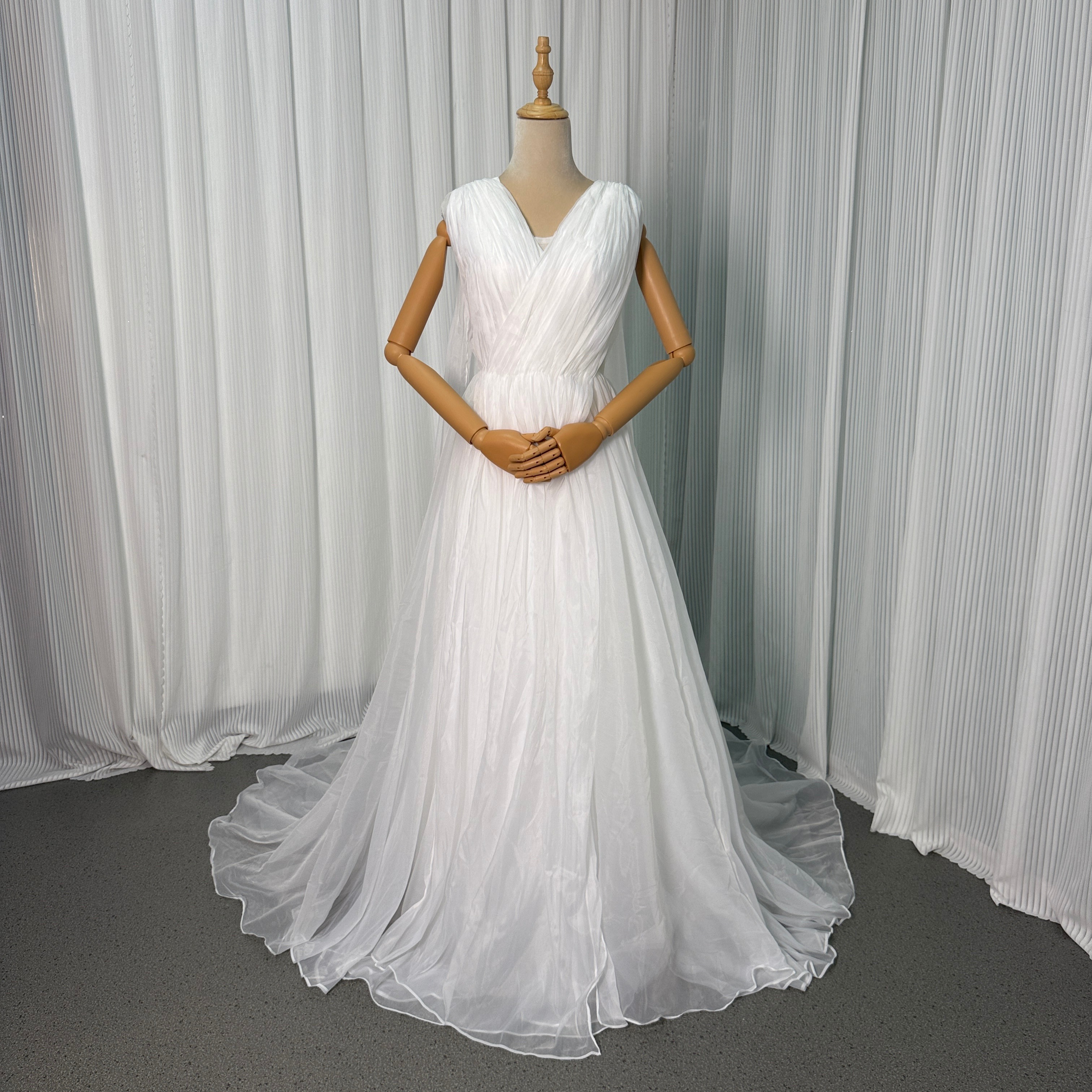 ウェディングドレス Vネック シルクコットン ファスナー 憧れのドレス 結婚式