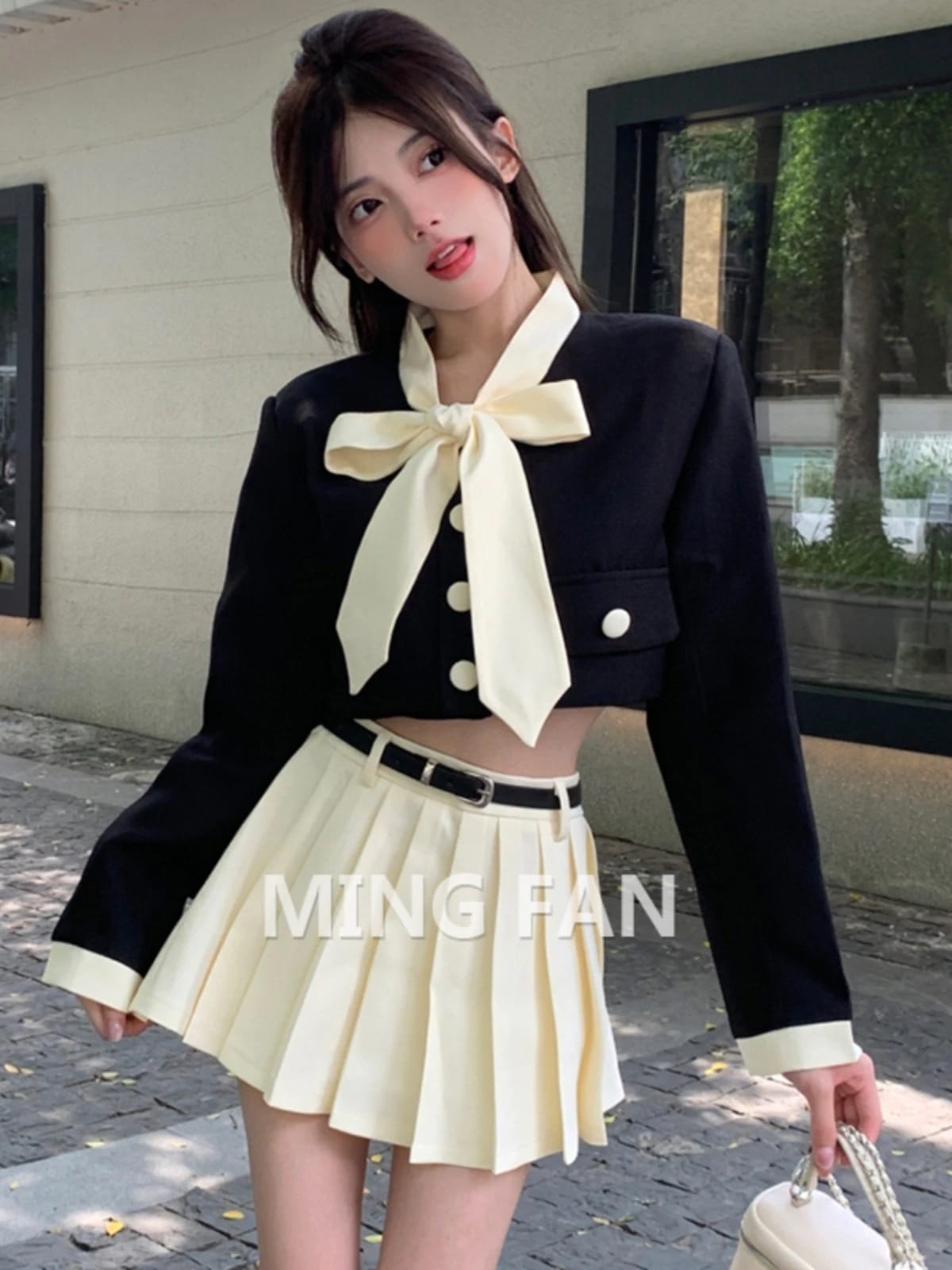 【2枚購入で200円 OFF！急速出荷】秋冬レディースリボン長袖シャツハイウエストプリーツスカート2点セット