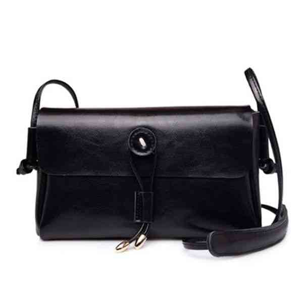 ショルダーバッグ レディース A4 40代 軽量 ミニ ナイロン 春 小さめ 縦長 大きめ 斜めがけ 2ウェイ バッグ カジュアル レザー 2WAY レザー 大容量 夏 旅行 黒 冬 軽い トートバッ