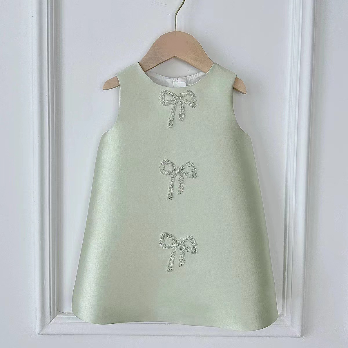 【2枚購入で 3oo円OFF】フラワーチルドレンドレス2025女の子ノースリーブチルドレンプリンセスドレスホストピアノコンペティションパフォーマンス服スプリング 4,732円