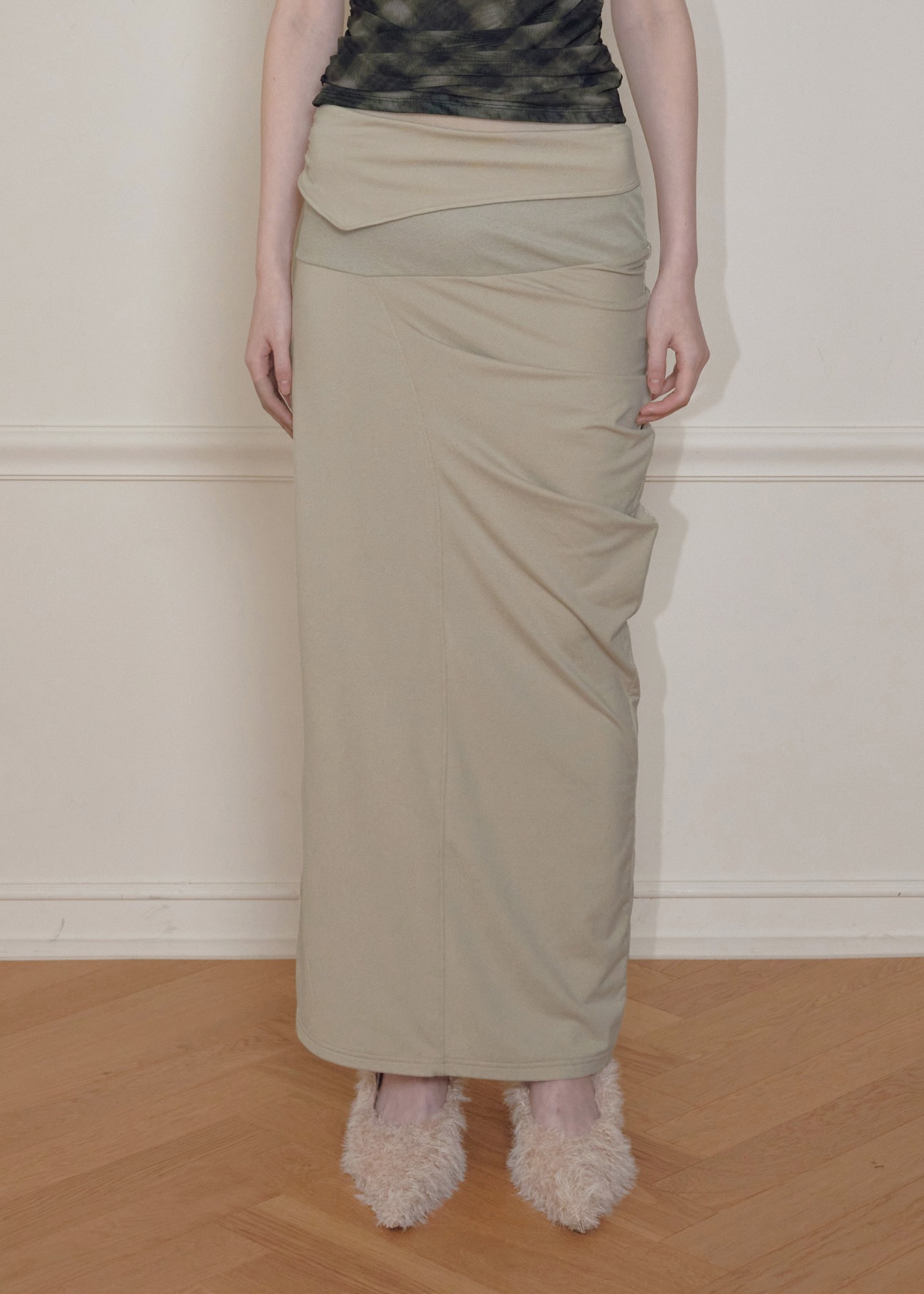 【bohemseo】 CURVED LINE DRAPE SKIRT, BEIGE 正規品