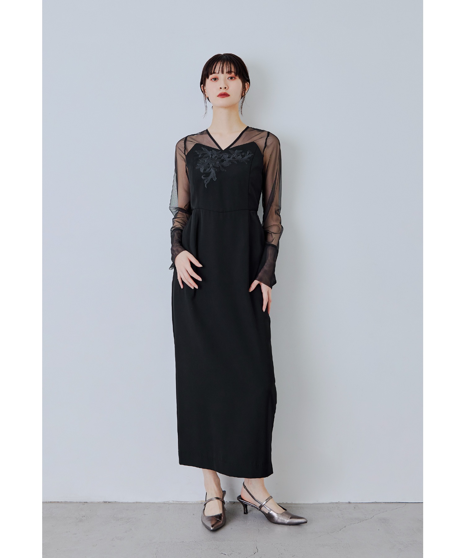 刺繍パネルアクセントドレス パーティードレス 結婚式 ワンピース レース チュール シアー Iライン 袖あり 長袖 シンプル お呼ばれ パーティー 二次会 披露宴 謝恩会 成人式 同窓会 卒業式