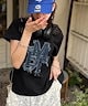 ブラック