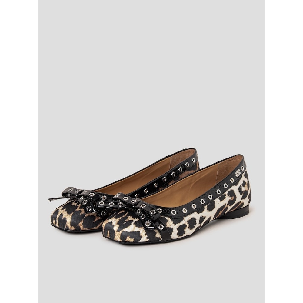 GANNI アイレットボウバレリーナサテンプリント-ブラウン QN51K3A06D