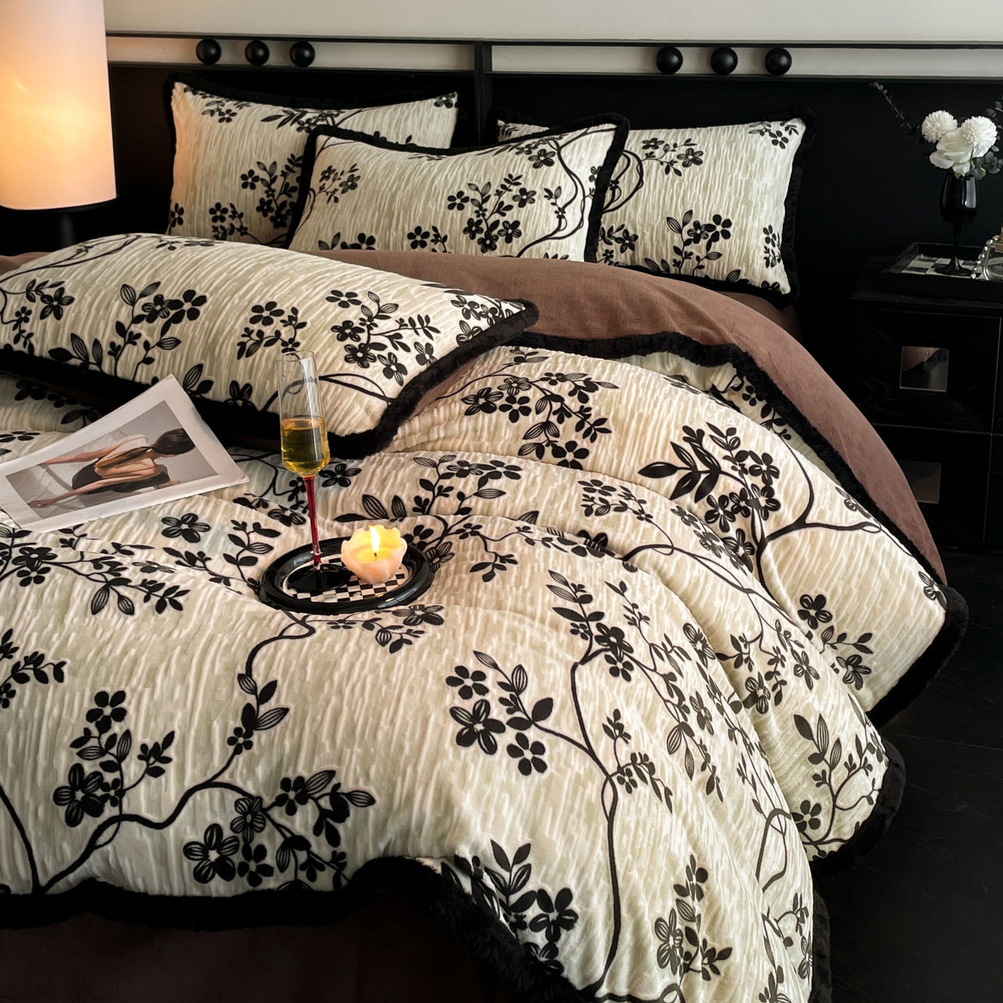 風が強くて暖かい彫刻ベルベットミルクベルベット4点セット焼けたミルクベルベット4点ベッドシーツキルトカバー