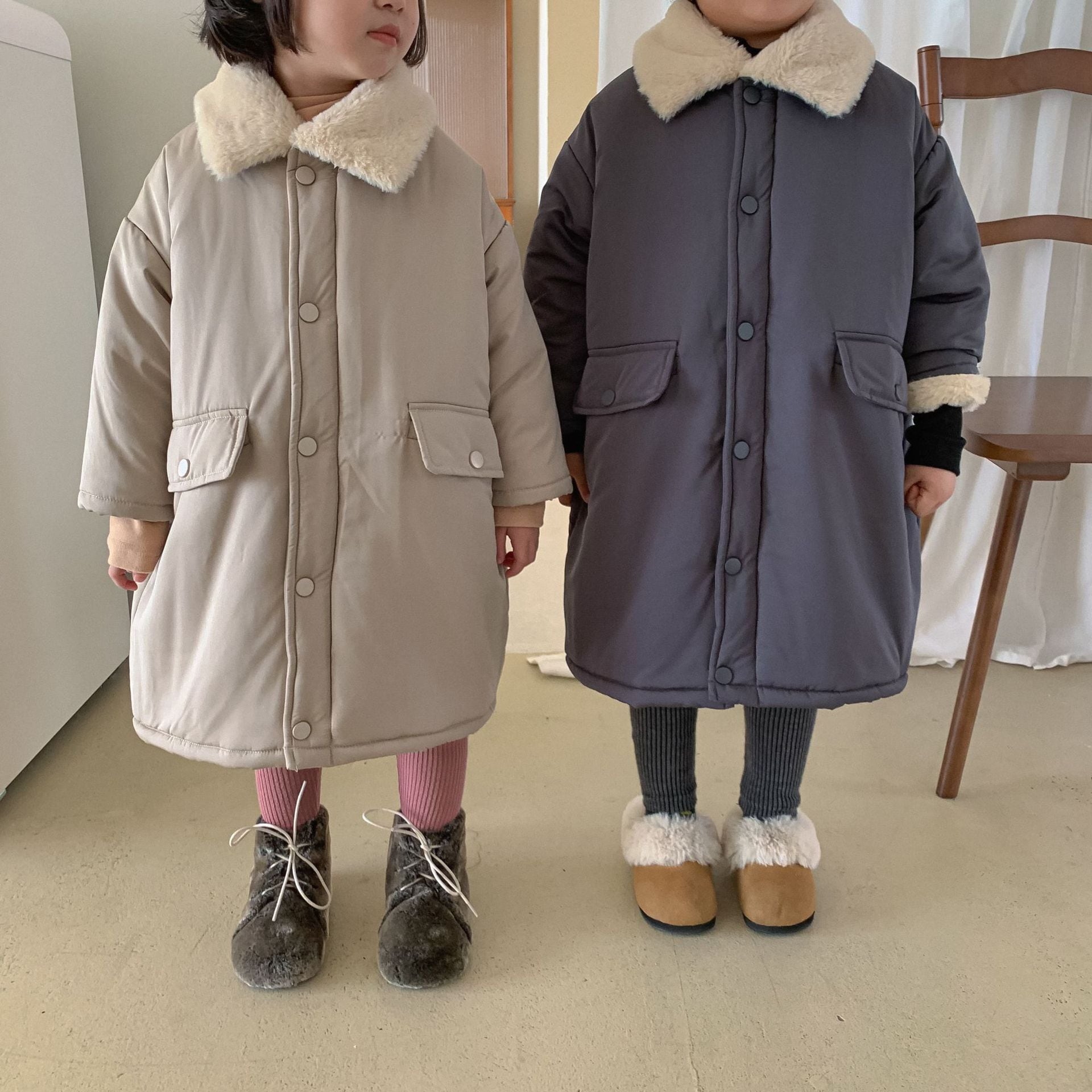 子供用ミドル丈コットンコート男の子用ベルベットイミテーションウサギファー厚手の女の子用コットンコート2023冬新作ベビーコート