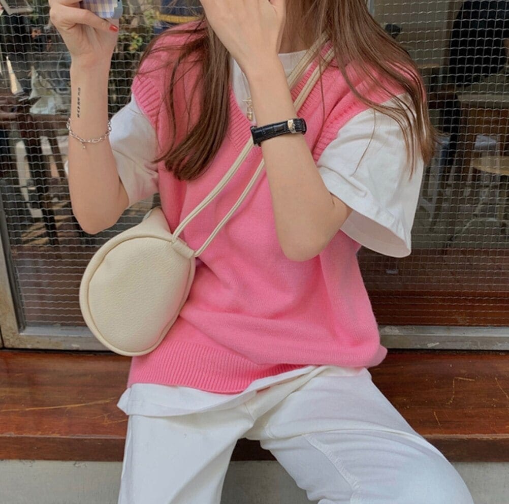 ニットソー レディース セーター ベスト ノースリーブ Vネック ボーイッシュ かわいい 大人可愛い きれいめ シンプル 無地 春 秋 学生 デート お出かけ オルチャン ゆったり ピンク トップス 5,202円