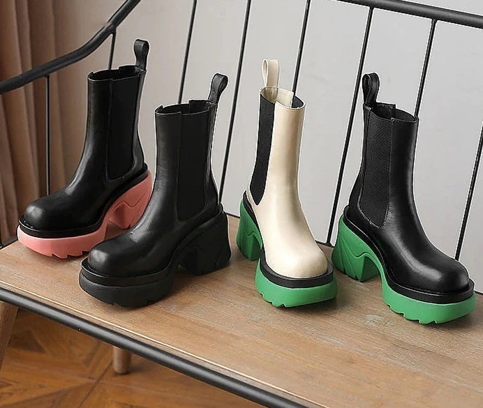 【1つ買うと1つ無料】【メガ割】ラッキーバッグ 本日トラックソールブーツショットブーツブロックヒールブーツレディースストレッチ付きブラックアイボリー