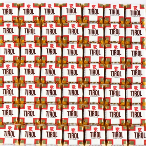 (地域限定送料無料)元祖チロルチョコ　ミルクヌガー大盛り800コおかしのマーチ(omtma7203k