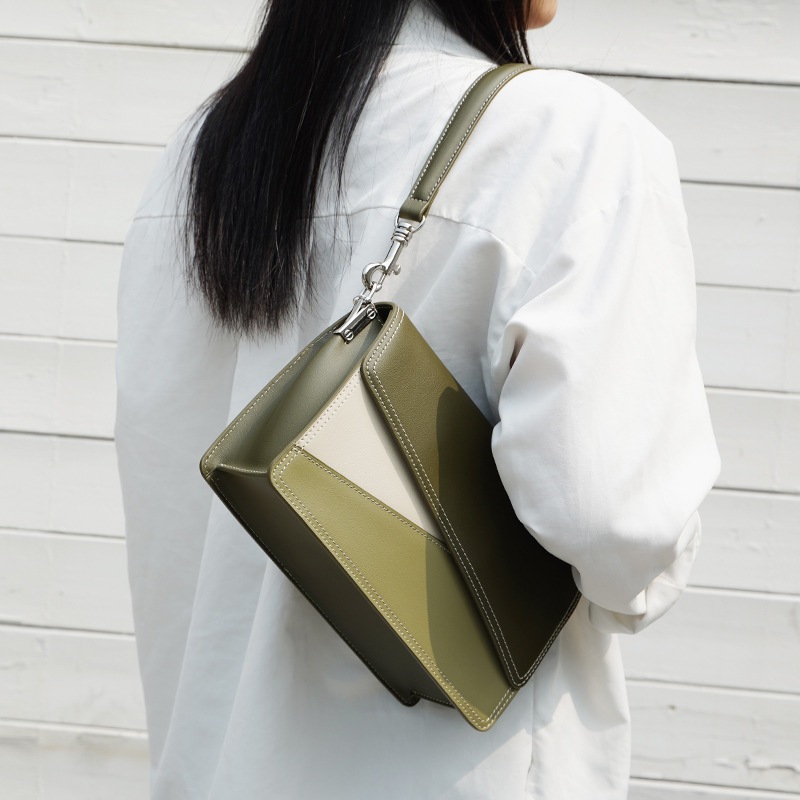 【本革/4カラー /キーホルダーを贈る】ハンドバッグ レディース トートバッグ