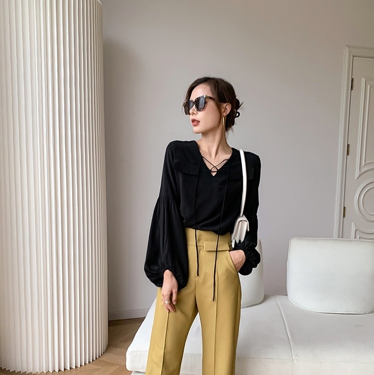 【送料無料】レディース トップス ブラウス パフスリーブ 長袖 Vネック レースアップ