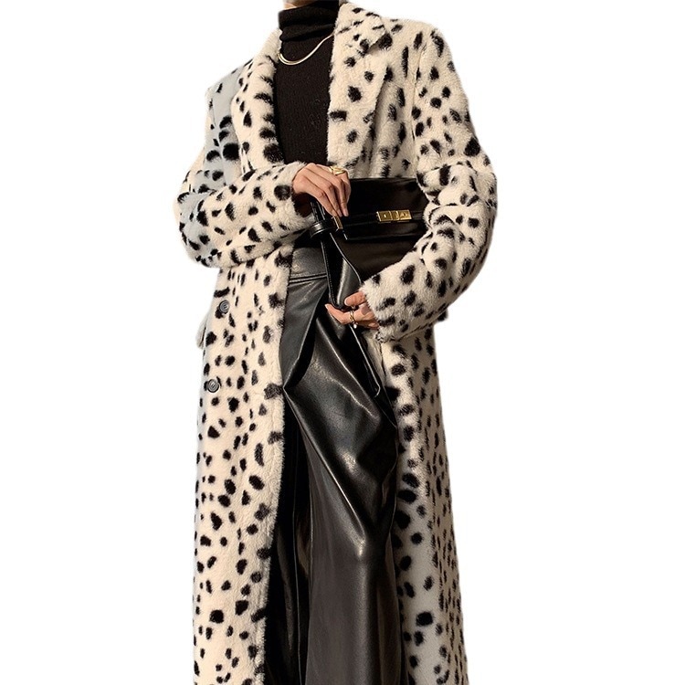 ミンクの毛皮のコートヒョウ柄の毛皮のコートの女性のミッドレングスのスーツの襟冬の毛皮の膝丈の豪華なコート 7,149円