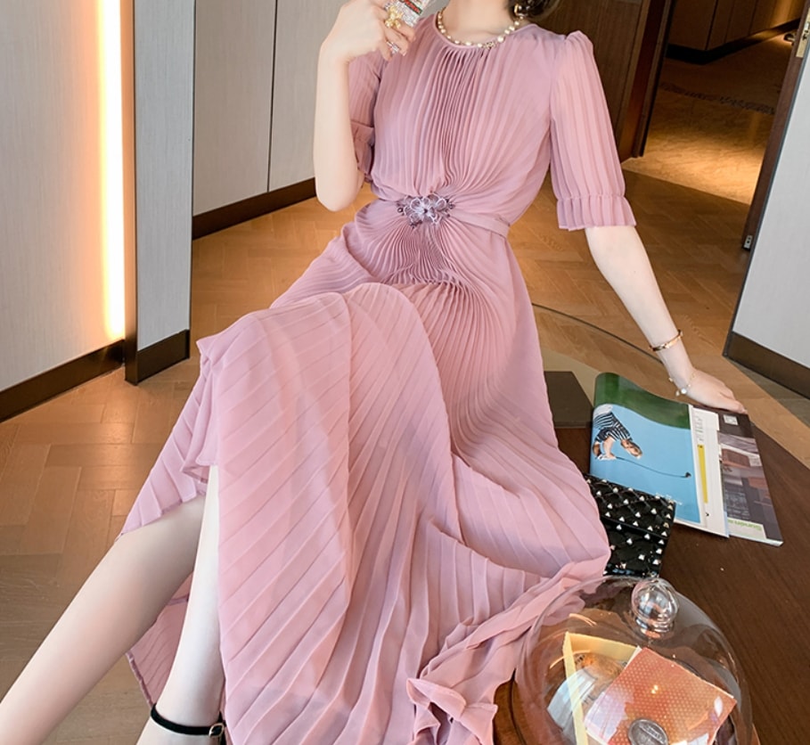ワンピース ワンピドレス マキシ マキシ丈 袖あり 五分袖 Uネック 襟なし ストレート Iライン プリーツ シフォン ベルト ウエストマーク ファスナー ハイウエスト 透け感 伸縮性 薄手 かわいい