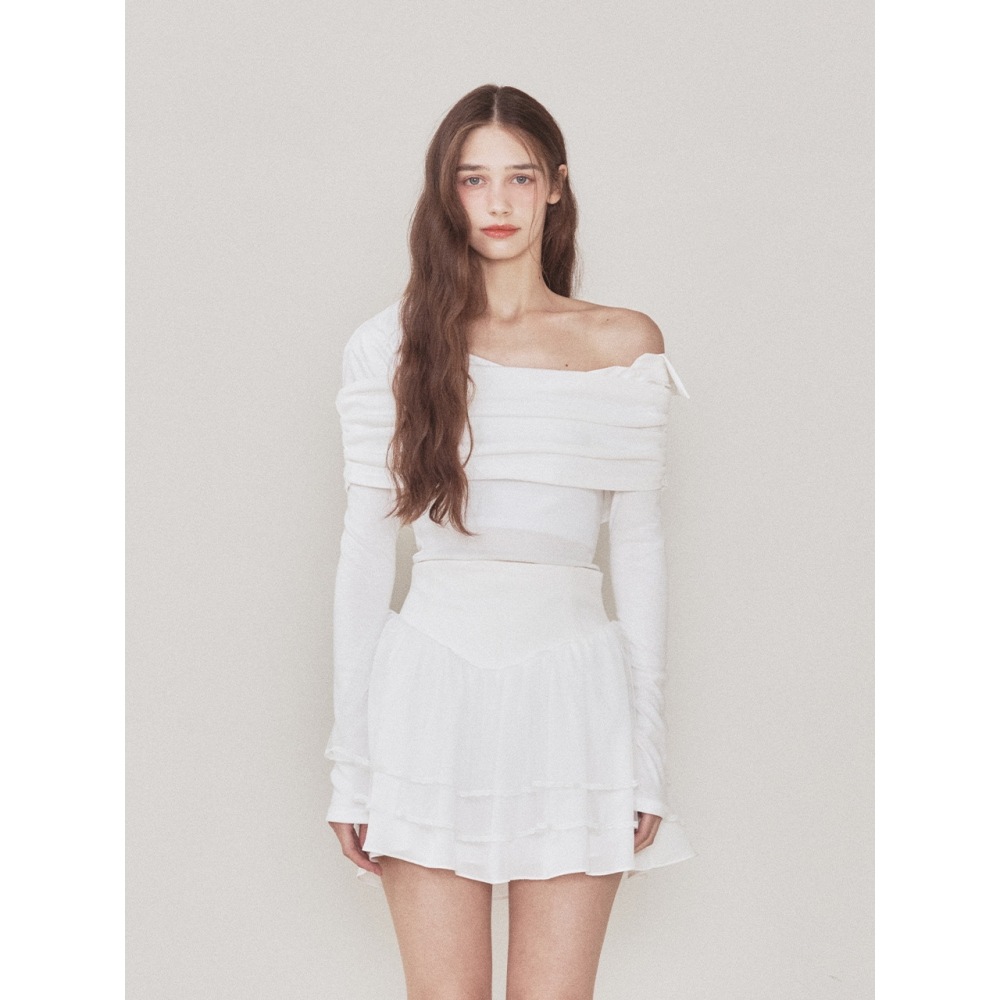 Qoo10] Not your rose ノットユアローズリリートップ (アイボリ