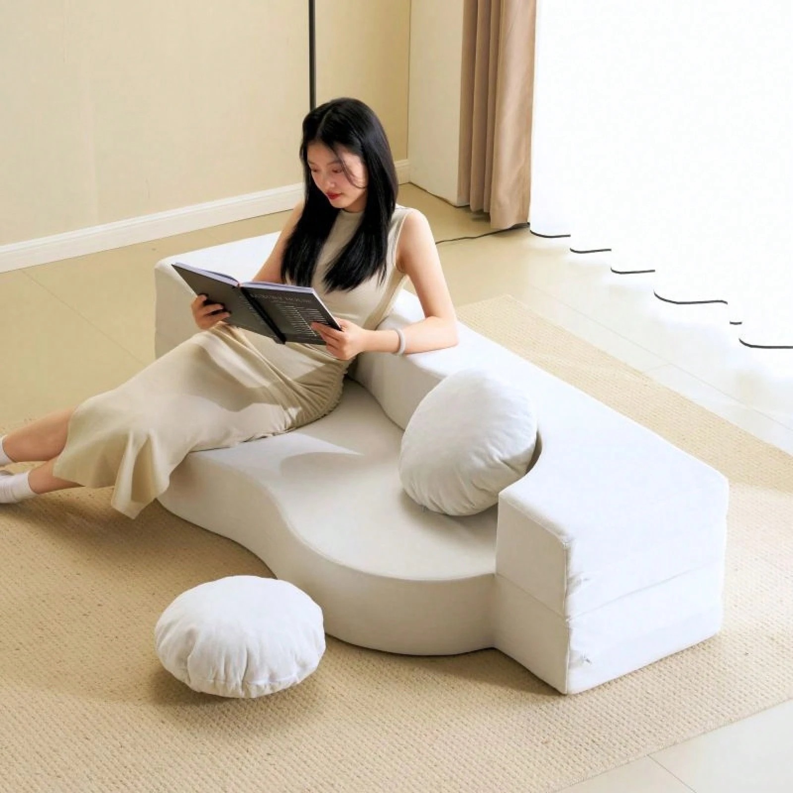 2人掛けソファベッド 組立て不要 フロアソファ コンパクト ローソファ こたつ用 ソファー 1人暮らし マルチに使える クッション付き 座椅子 1人掛け 完成品 運びに便利だ 軽いソファー 圧縮梱包