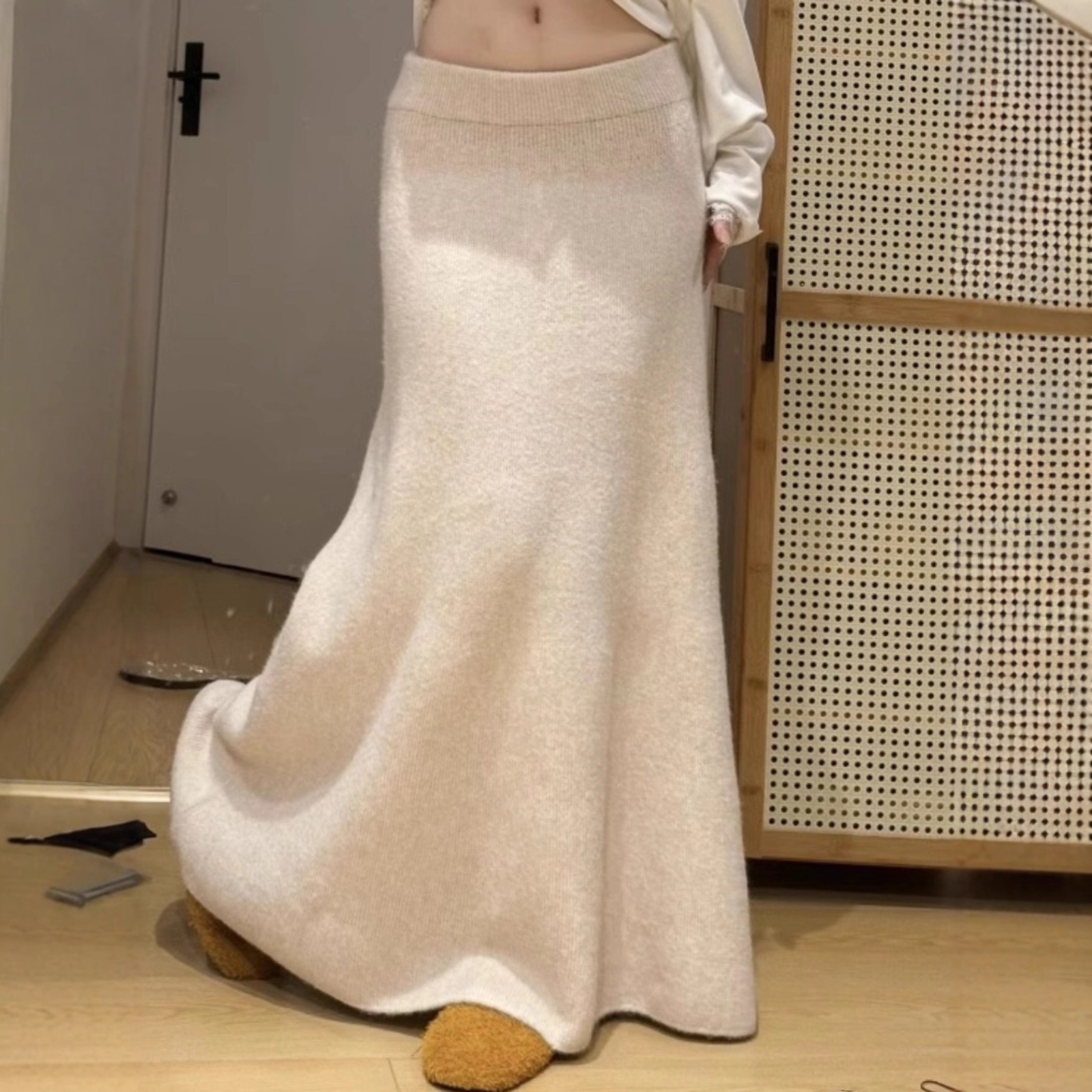 High-End Elegant Knitted Skirt for Women in Autumn and Winter, New Style, Super Nice Thickeneded A-L