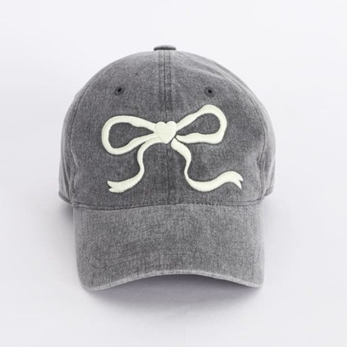 HEART RIBBON BALL CAP CHARCOAL CREAM