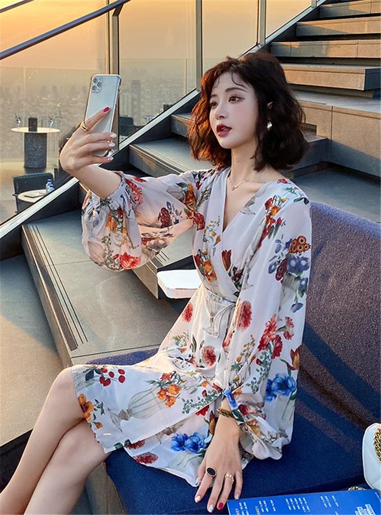 早い者勝ち 22年新作 激安本物 春 夏 深いｖネック レトロ ハイウエスト ワンピース 花柄 シフォン