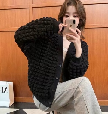 モコモコ カーディガン ゆったり トップス 上着 ショート丈 長袖 Vネック ルーズ スリム タイト 細身 ストレート スマート もこもこ 前開き ボトミング かわいい 大人可愛い カジュアル 大人