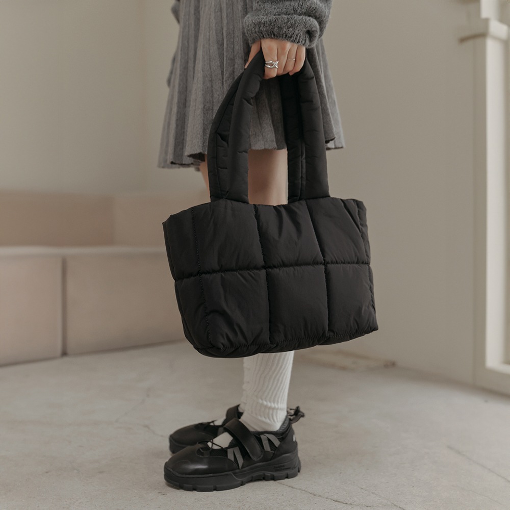 モリアンパディングショルダーバッグ